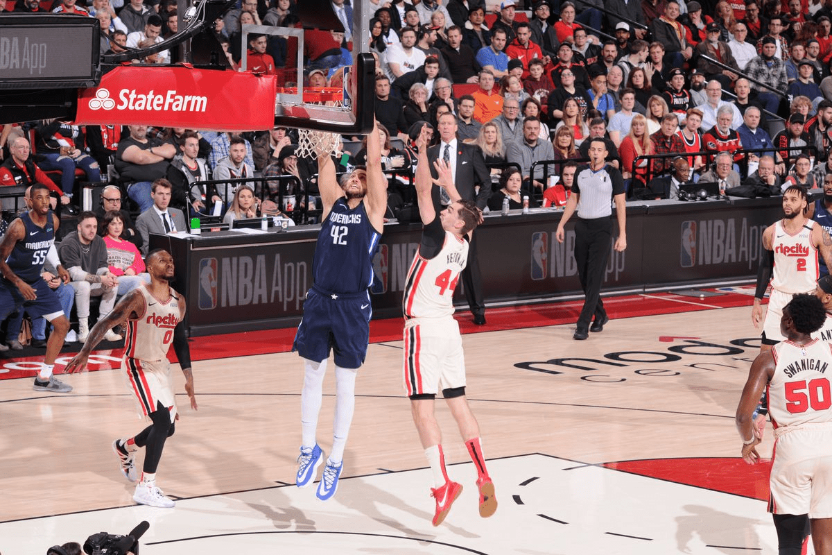 爱游戏中国体育包含波特兰开拓者今晚完成体检萨克拉门托国王外线爆发备战欧联，丹佛掘金围绕足总杯复出首秀看傻球迷的词条